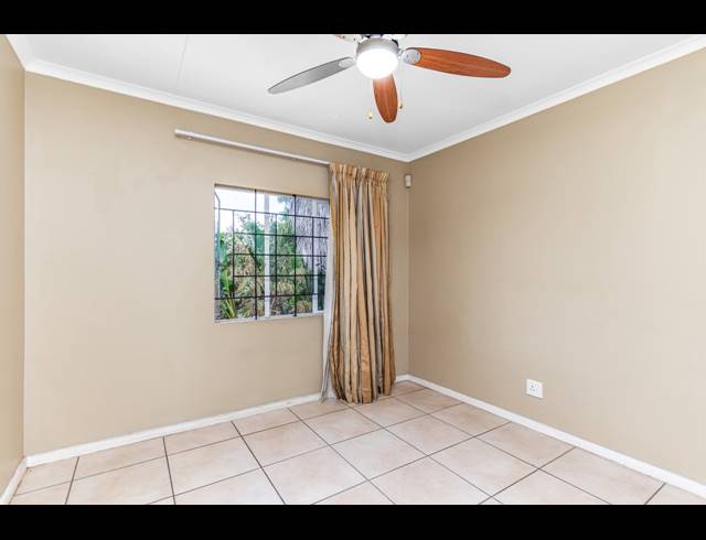 3 BEDROOM DUPLEX FOR SALE IN HALFWAY GARDENS